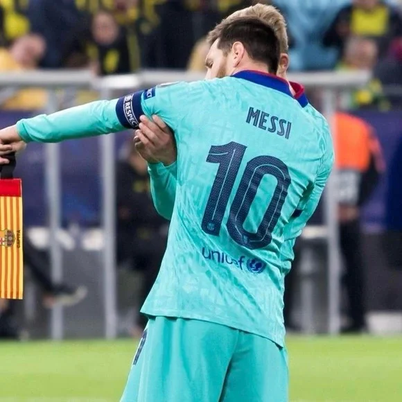 FC Barcelona Messi 2019 20 third Champions League jersey - Picture 7 of 8